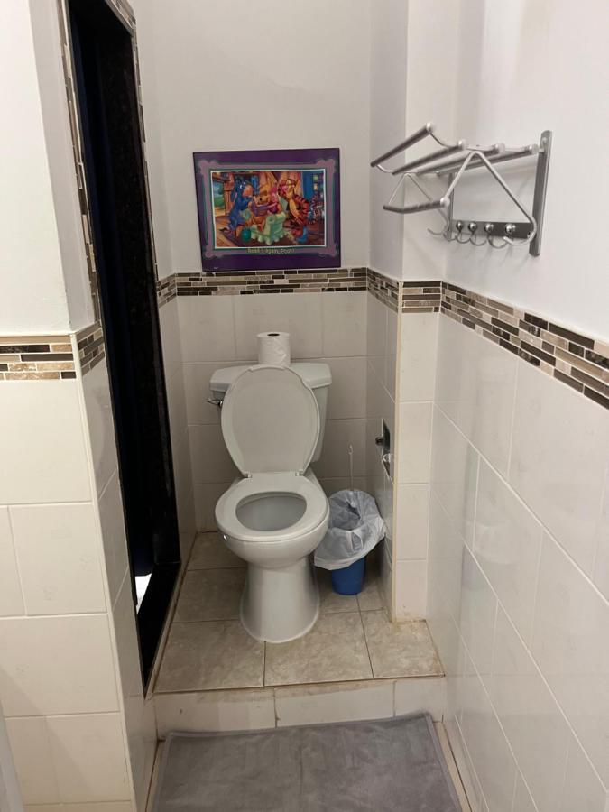 Adas Guesthouse Toronto Ngoại thất bức ảnh
