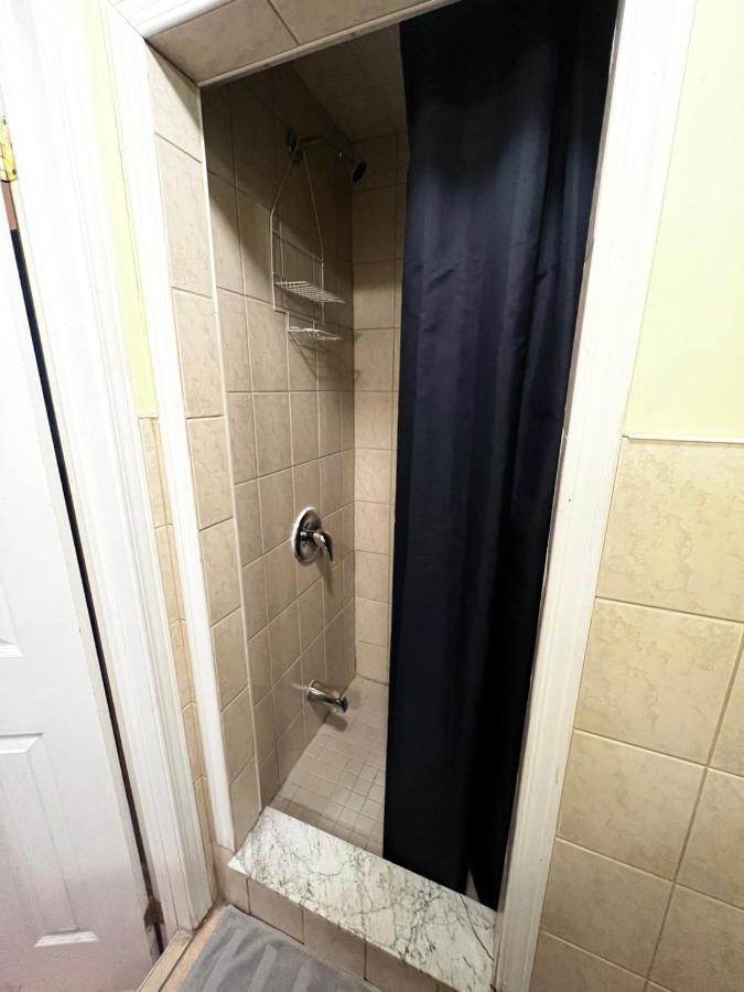 Adas Guesthouse Toronto Ngoại thất bức ảnh