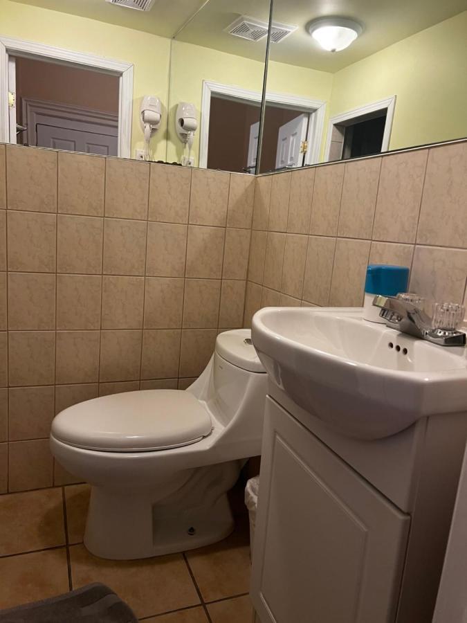 Adas Guesthouse Toronto Ngoại thất bức ảnh